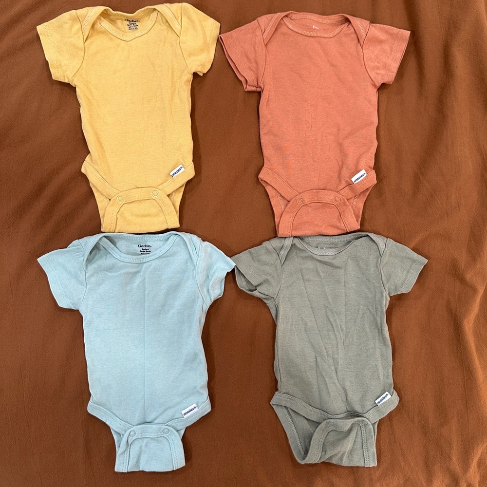 Gerber 4-Pack Baby Neutral Short Sleeve Onesies Newborn
